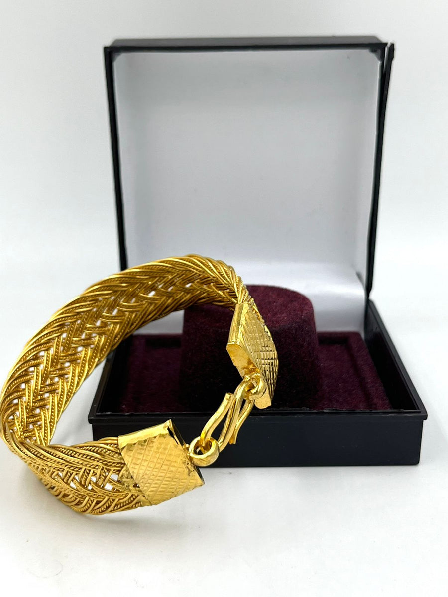 GRAM GOLD FORMING RAJWADI GANTHNI BRACELET FOR MEN DESIGN A-306