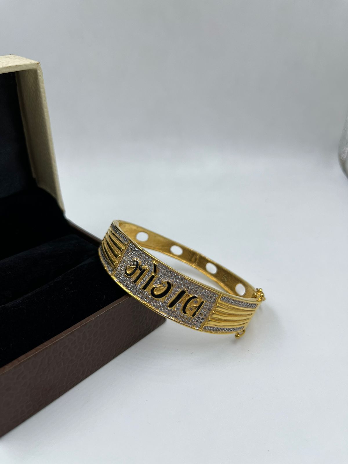 100% Ladies Gold Diamond Bracelet, 9.940g at Rs 48000 in Thane | ID:  2853069512955