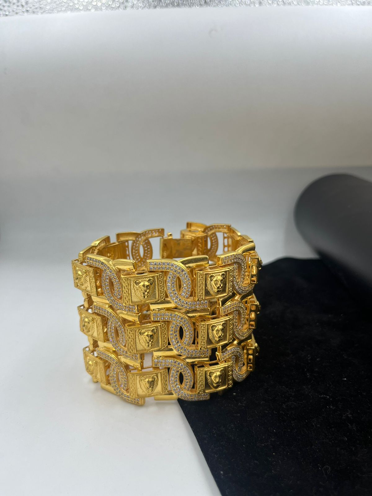 1 Gram Gold Polish Black Stone Bangles/south India Bangles/black Stone  Bracelet/4 Set Gold 2.6 Size Bangles/2.8 Side Gold Imitation Bangle - Etsy  Sweden