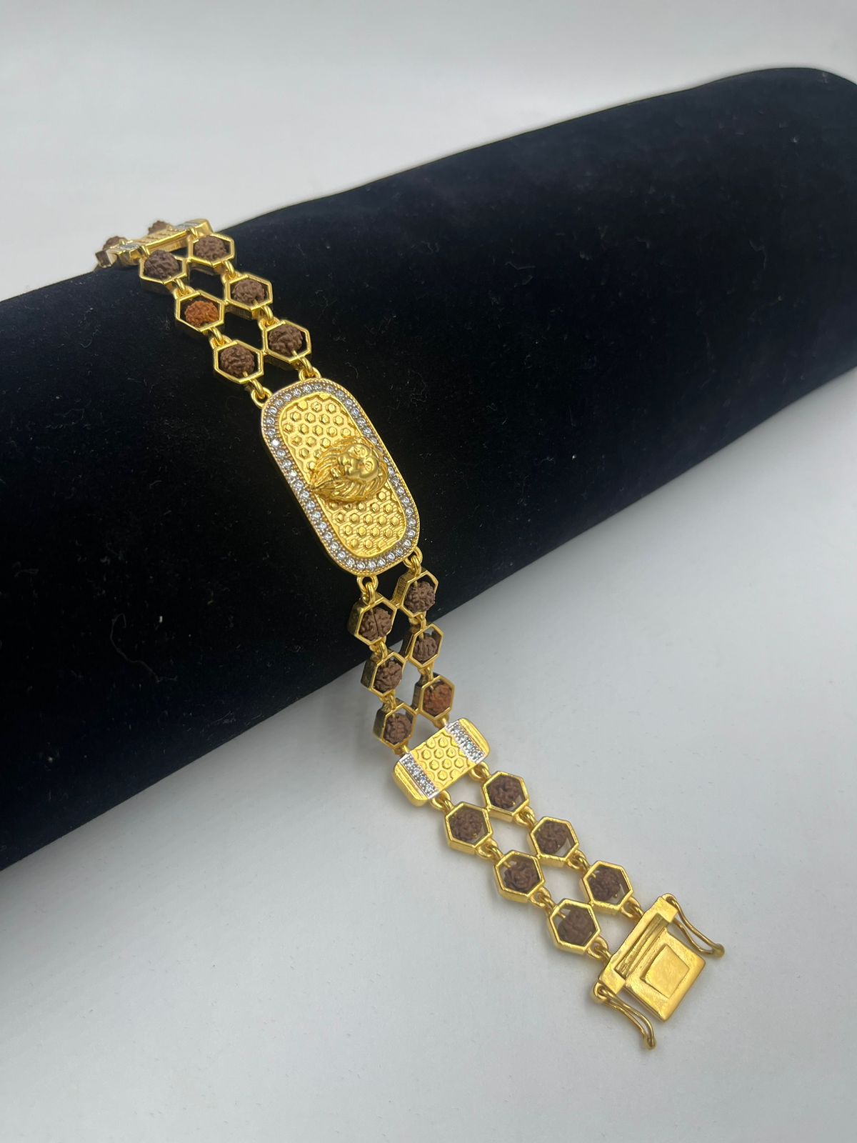 1 Gram Gold Plated Triangle Popular Design Rudraksha Bracelet For Men -  Style C713, Rudraksh Bracelet, रुद्राक्ष ब्रेसलेट - Soni Fashion, Rajkot |  ID: 2852140391133