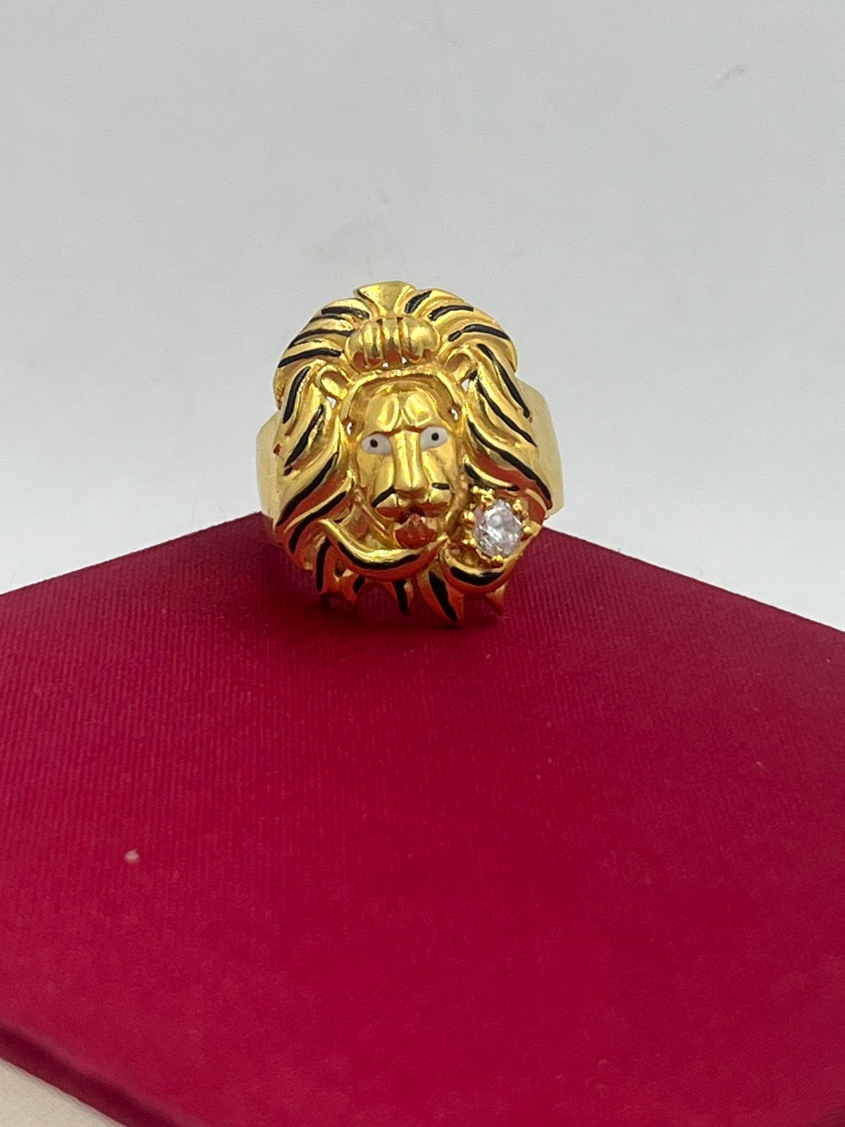 Wild Beast Lion Gold Signet Ring – atelierdivin