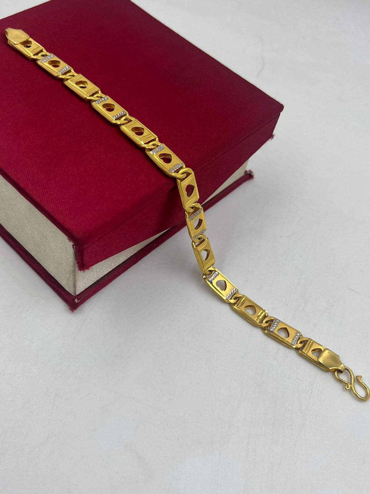Cartier Love Bracelet 18K Yellow Gold Size 15 17.1G Bangle Bracelet DO –  Max Pawn