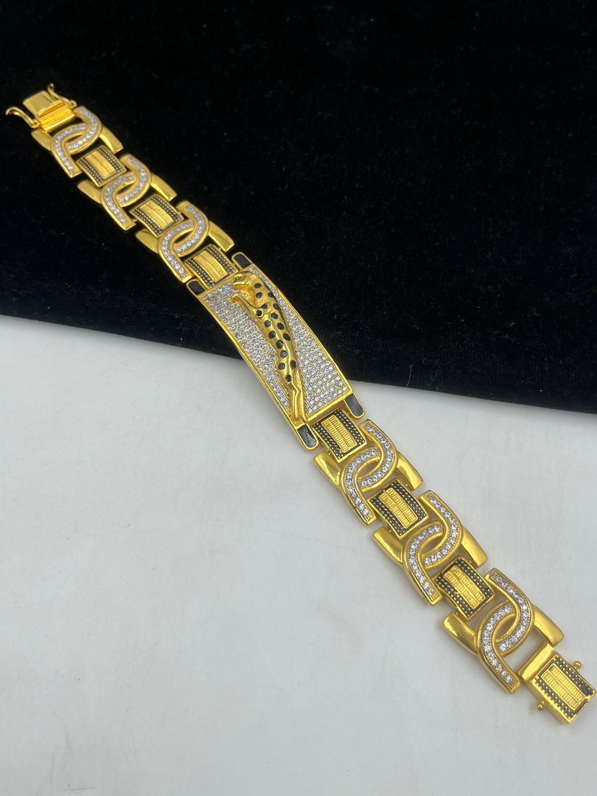 Buy quality 1 gram gold forming fancy bracelet mga - bre0043 in Amreli
