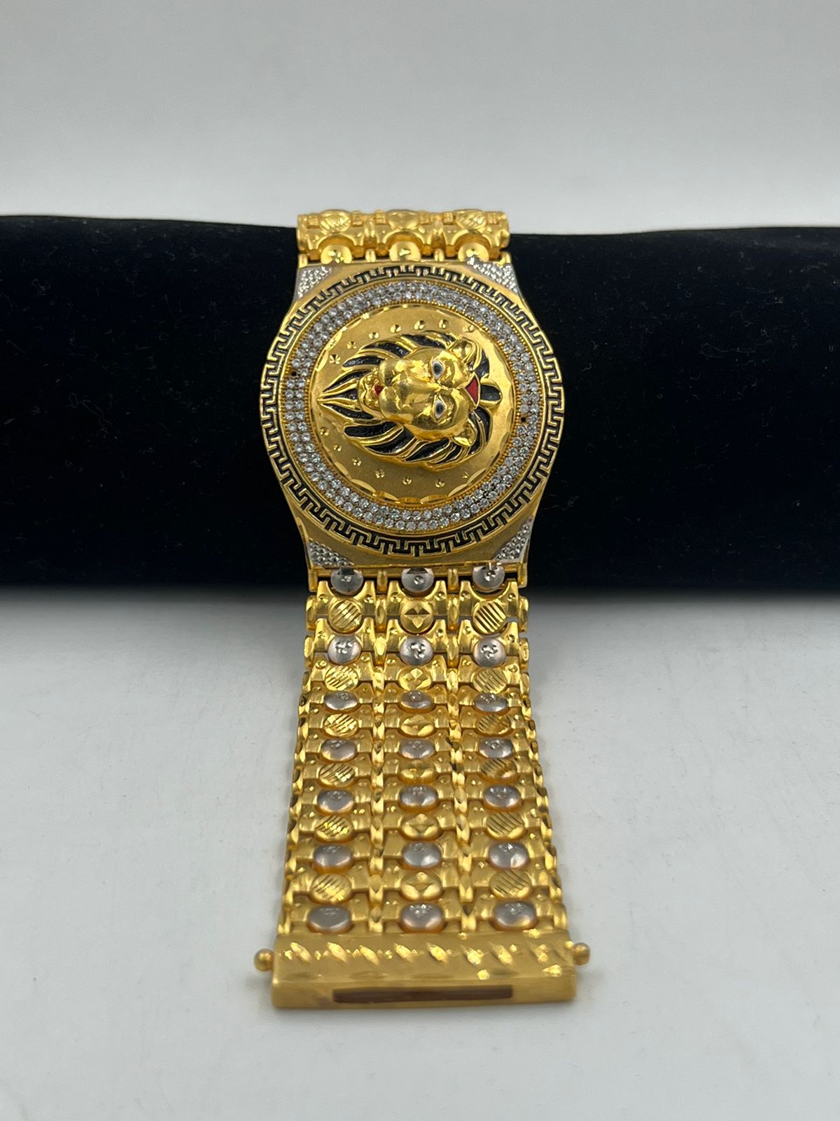Black and Gold Lion Head bracelet – FashionCourier
