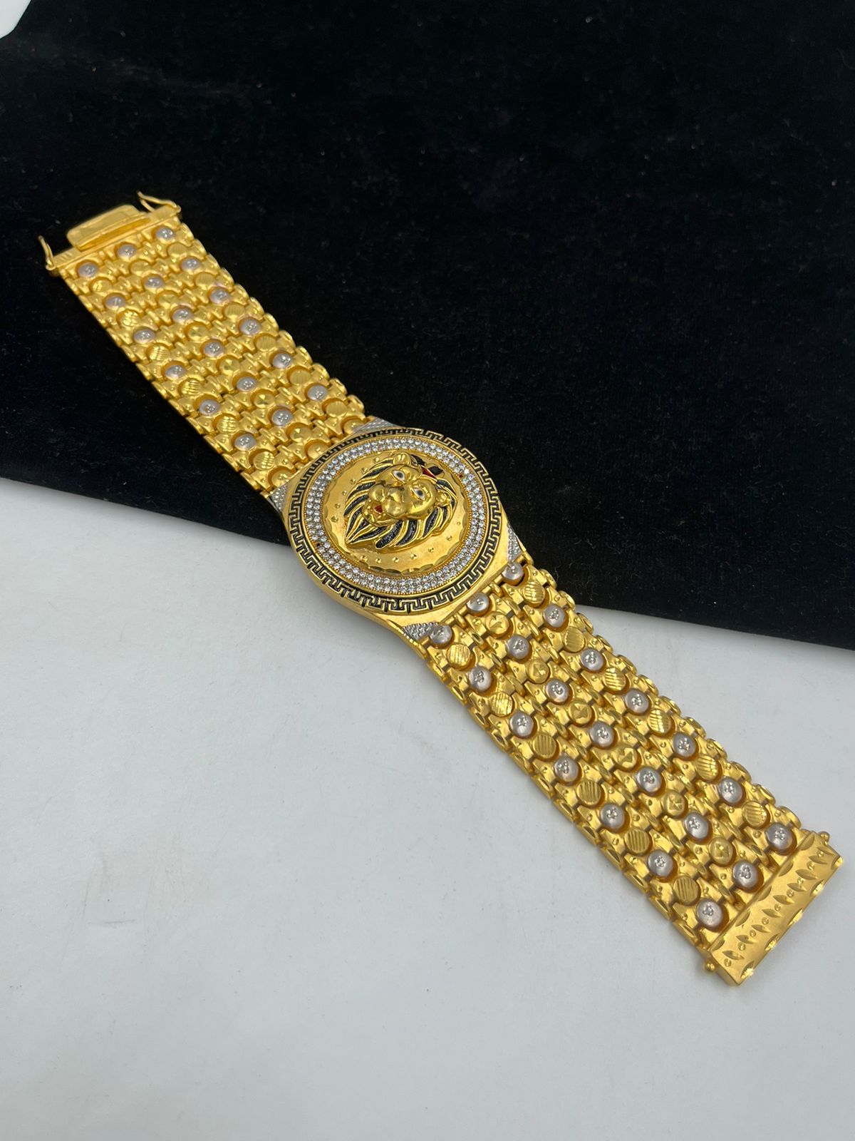 Buy Vintage Stylish Handmade Lion Bracelet Hallmarked 22kt Yellow Gold  Men's Bracelet Lion Face Unique Divine Wrist Wedding Jewelry Online in  India - Etsy