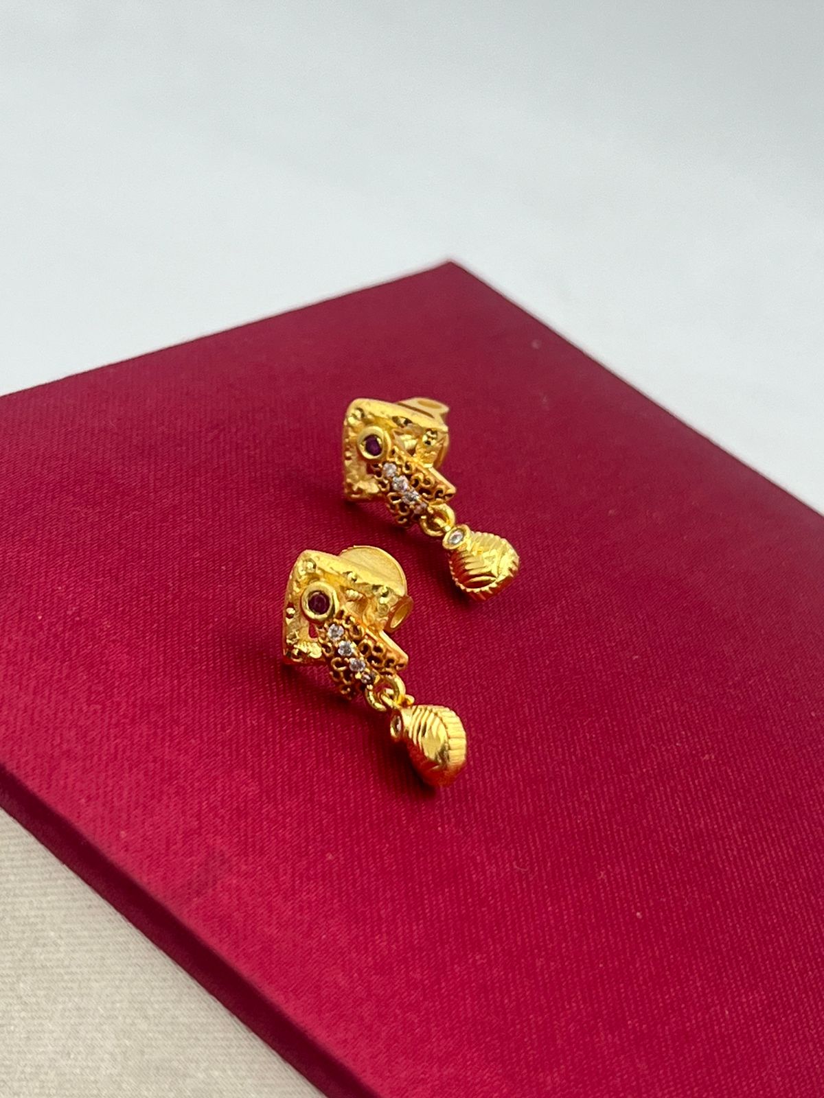 Aggregate more than 228 gold earrings new design 2023 best