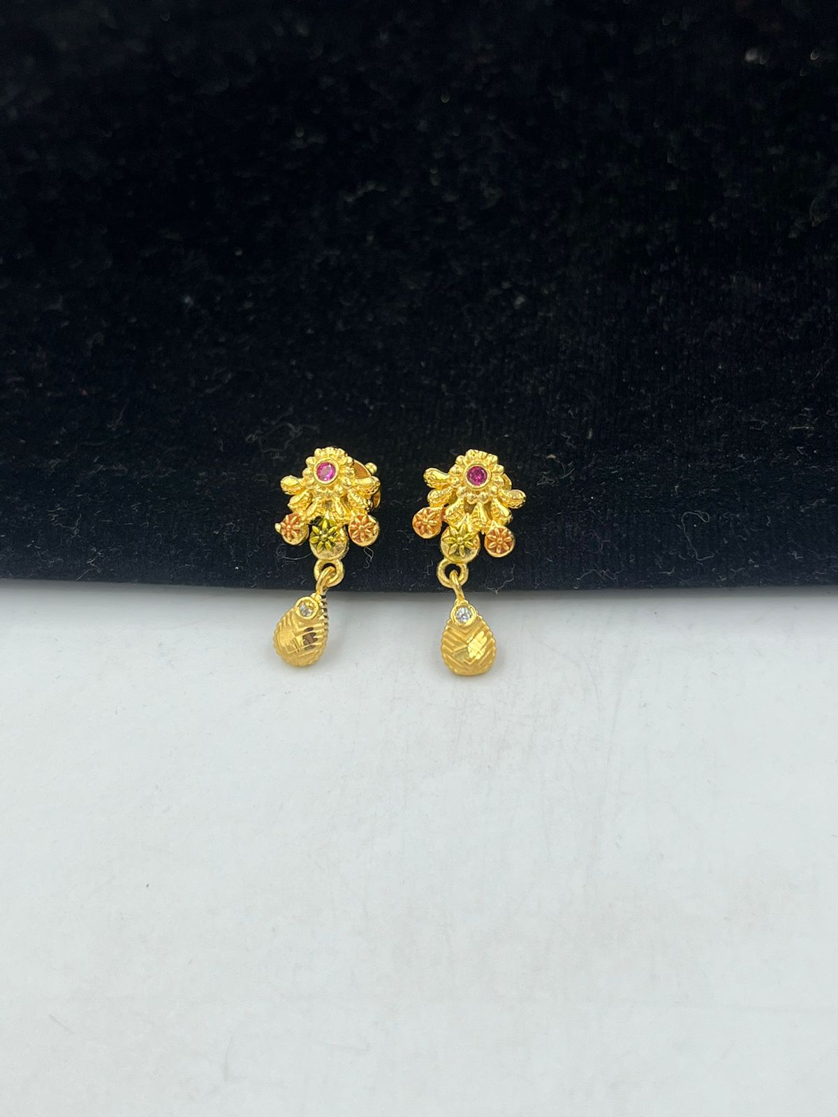 Aggregate more than 205 12 grams gold earrings best