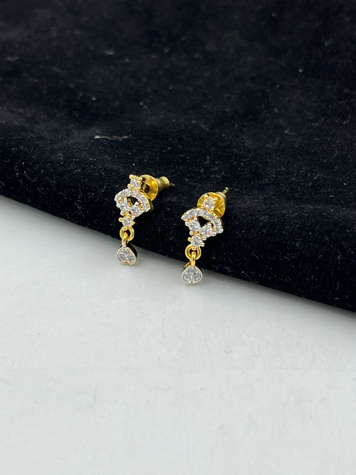 GRAM GOLD LADIES EARING FOR WOMEN DESIGN A-17