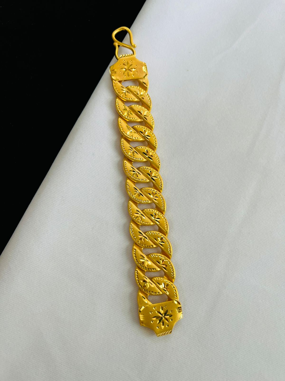 Mens Gold Kada Bracelet design online catalog