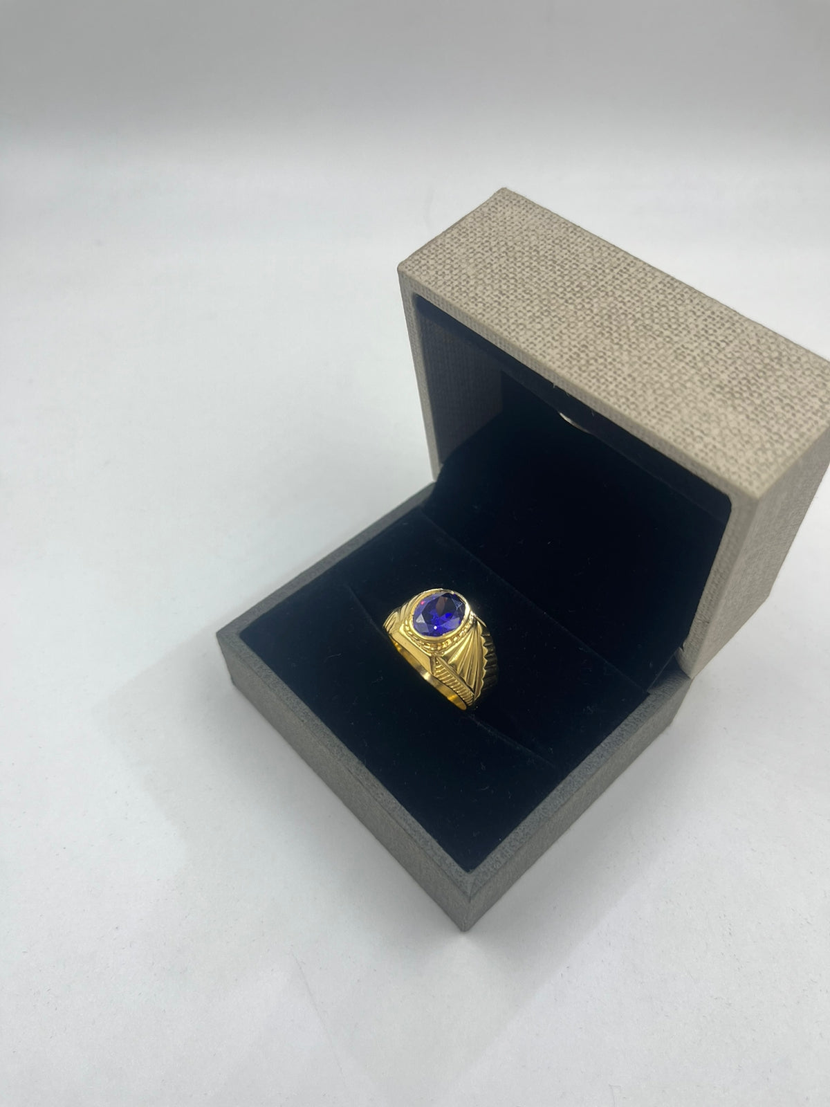 Elegant Royal Blue Ceylon Sapphire Ring for Men