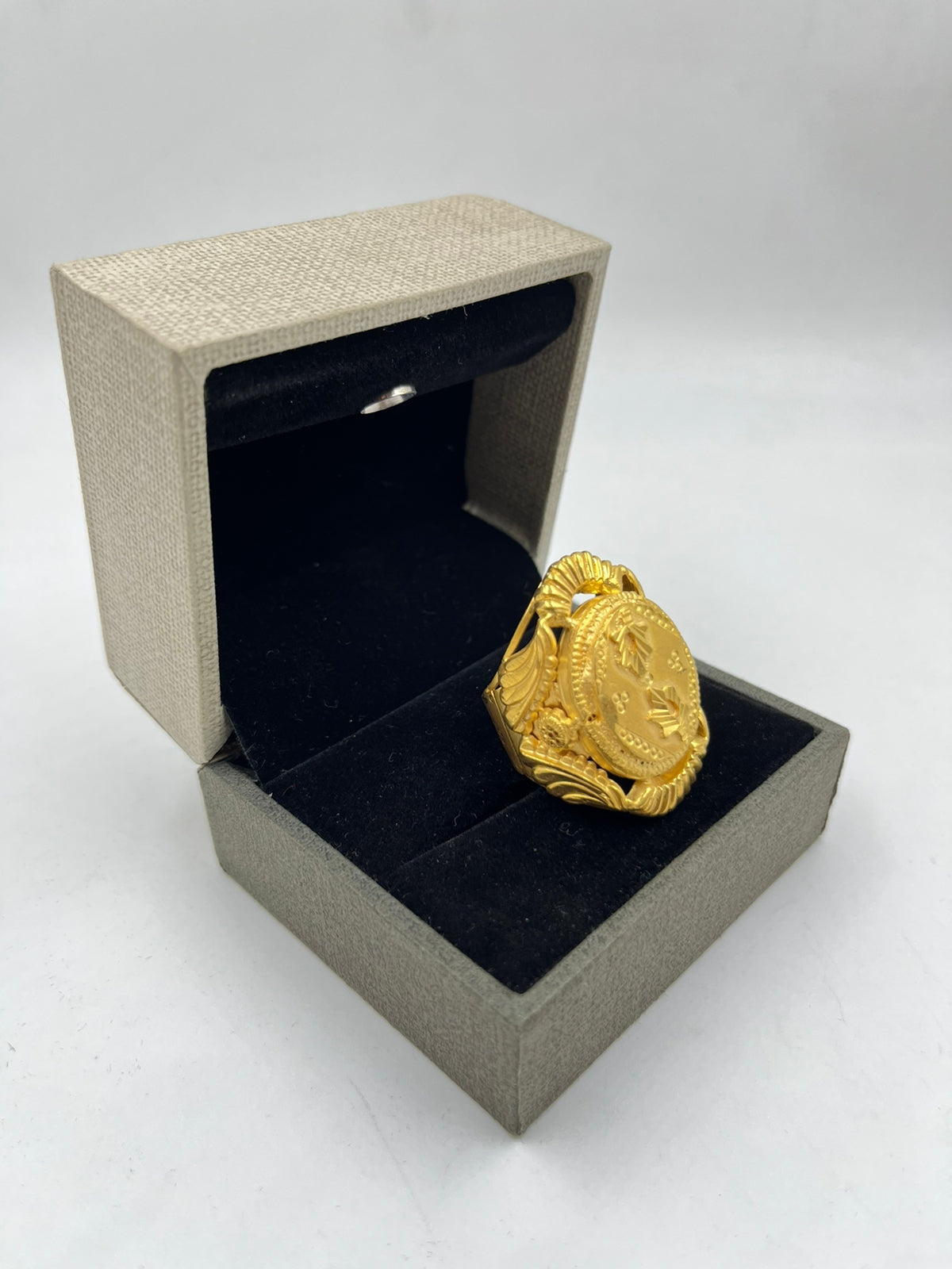 1 Gram Gold Forming Yellow Stone Finely Detailed Design Ring For Men -  Style B142, सोने का पानी चढ़ी हुई अंगूठी - Soni Fashion, Rajkot | ID:  2850966524533