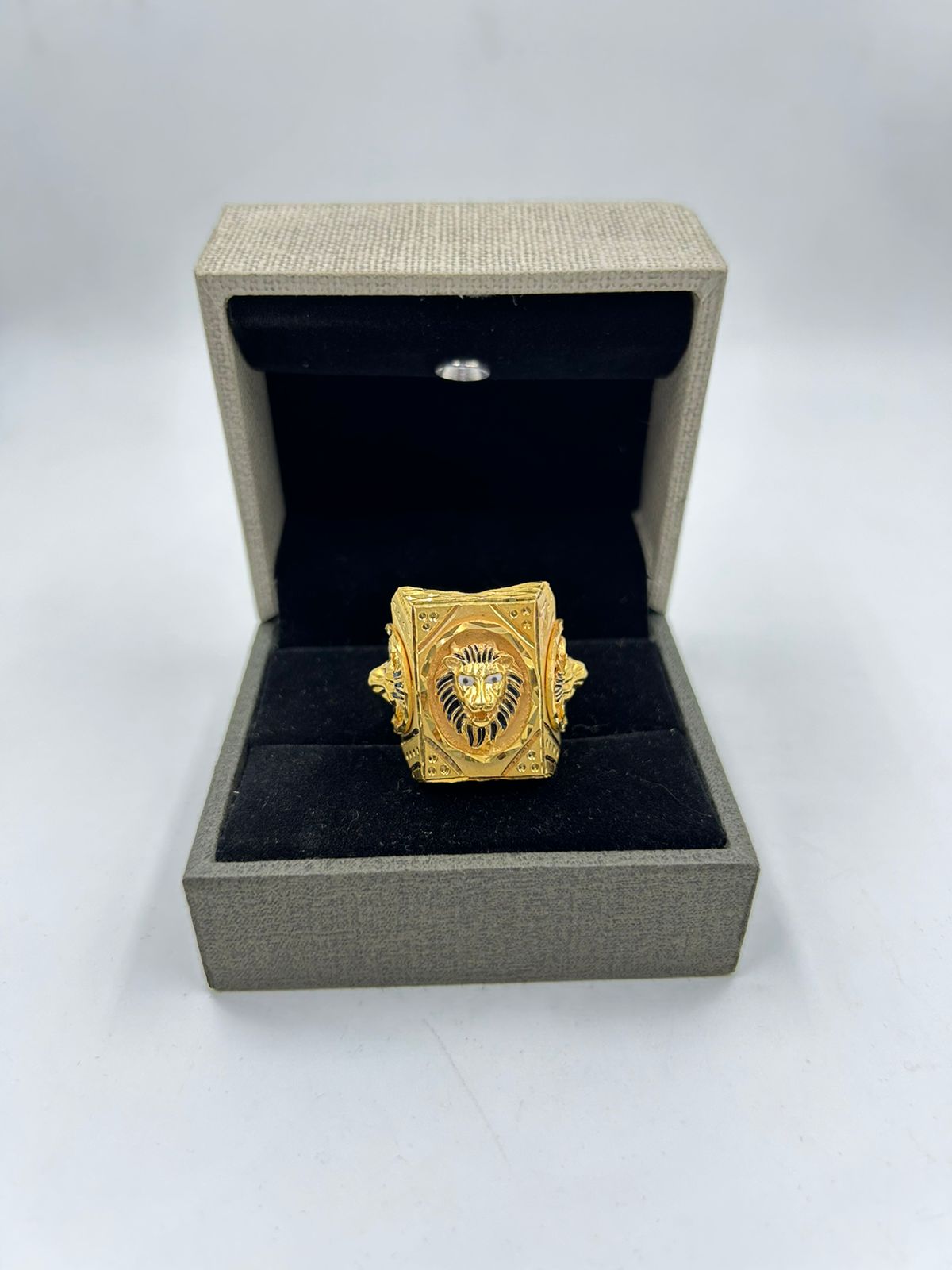 Estate 18kt Gold Enameled Lion Ring | Burton's – Burton's Gems and Opals