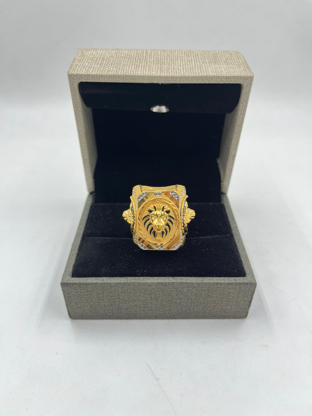 Buy quality 91.6 Gold Surya Design Gents Ring in Ahmedabad